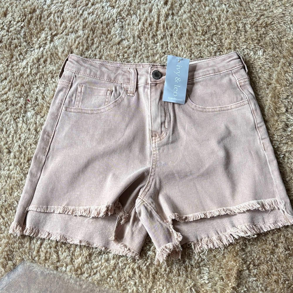 Wish List Ladies Jean shorts size small new with tags